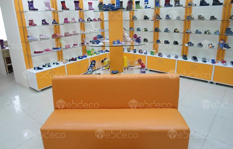 Стеллажи и полки для магазина обуви, купить в СПБ | MebDeco.ru